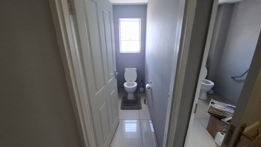 To Let commercial Property for Rent in Brackenfell Central Western Cape